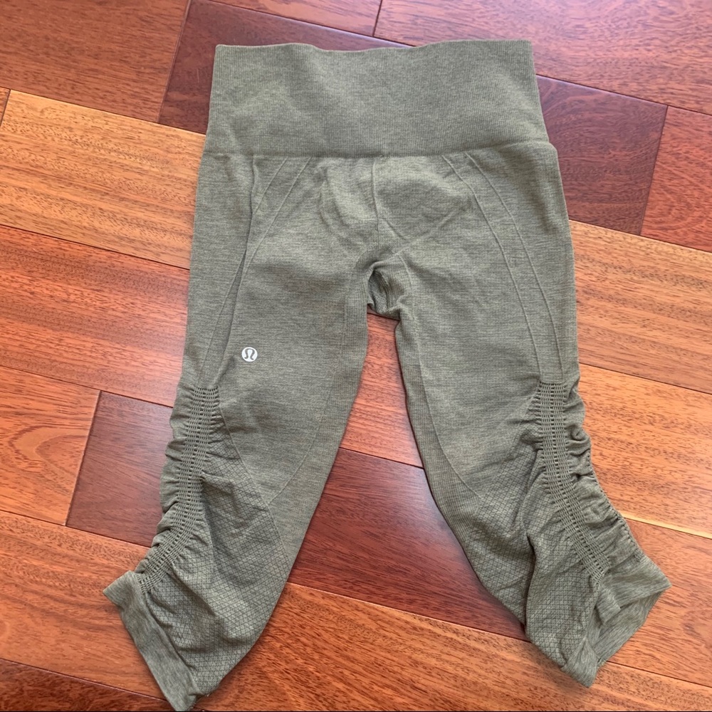 Lululemon In the Flow Crop II Seamless Ruched - Picture 11 of 13